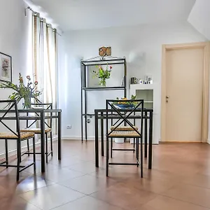https://affittacamere-le-giare.hotelitalianriviera.com